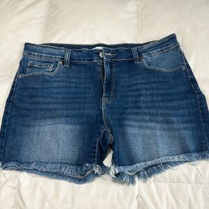 Zenana Outfitters Blue Jean Shorts Frayed Hem